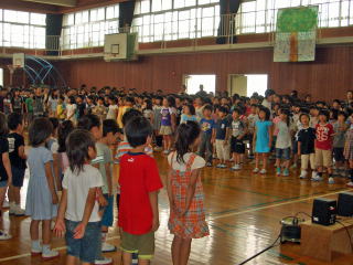 全校合唱「折り鶴」